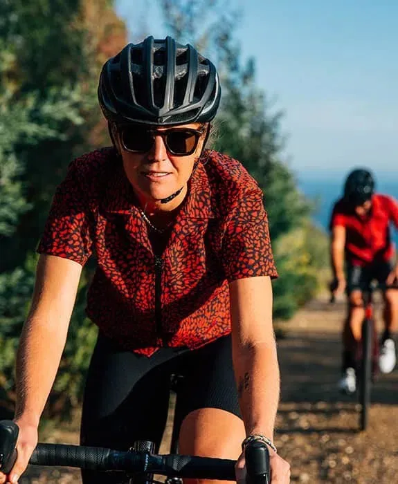 CAFE DU CYCLISTE  Laureline Gravel Jersey - Red Panther